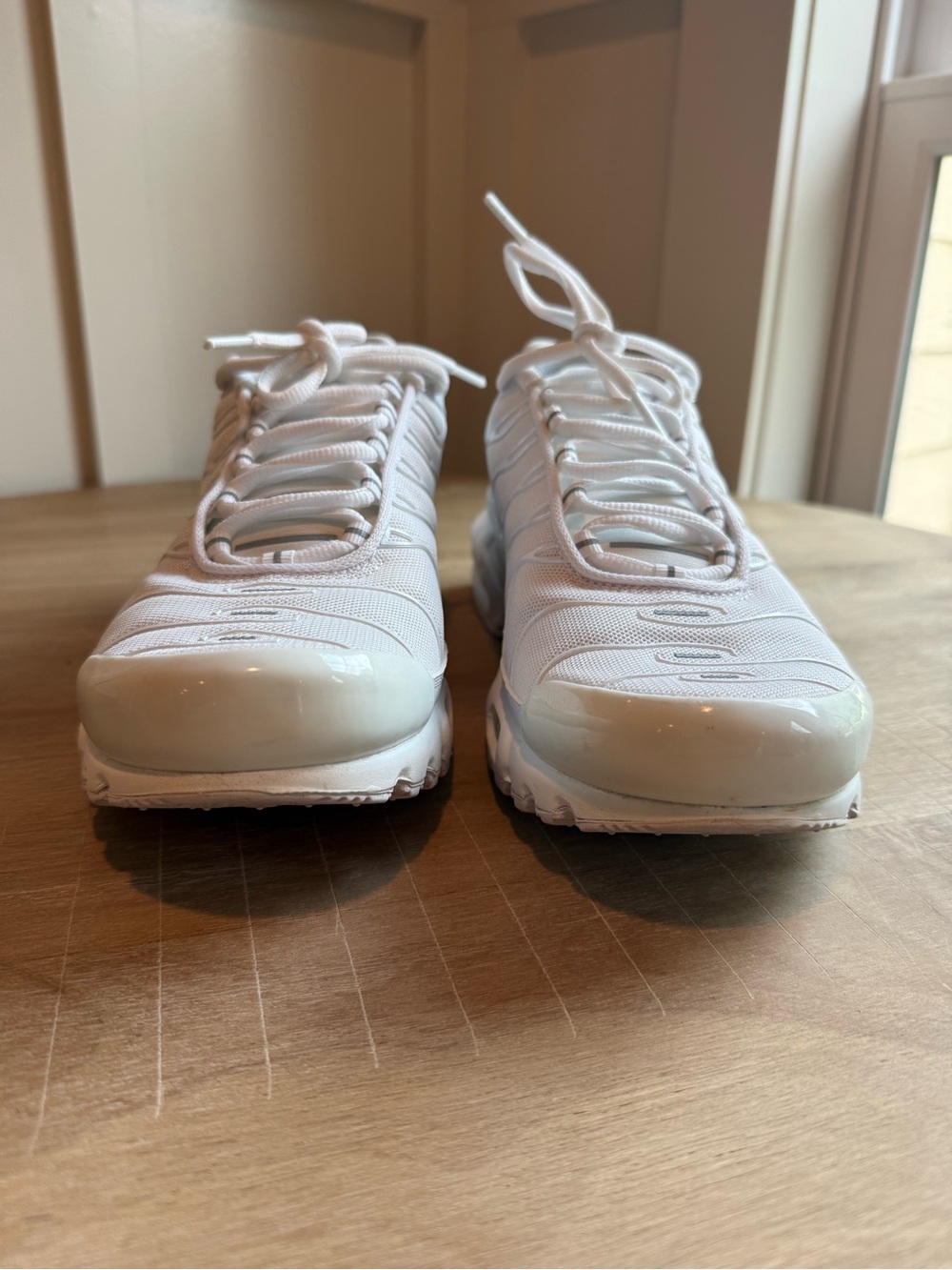 Women’s White Nike Air Max Plus size 11 - Picture 4 of 11